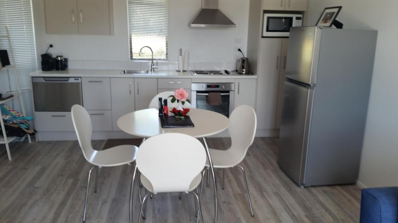 Jake'S Place Oneroa Waiheke Exterior photo